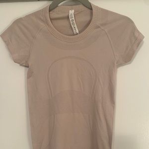 Lululemon short sleeve